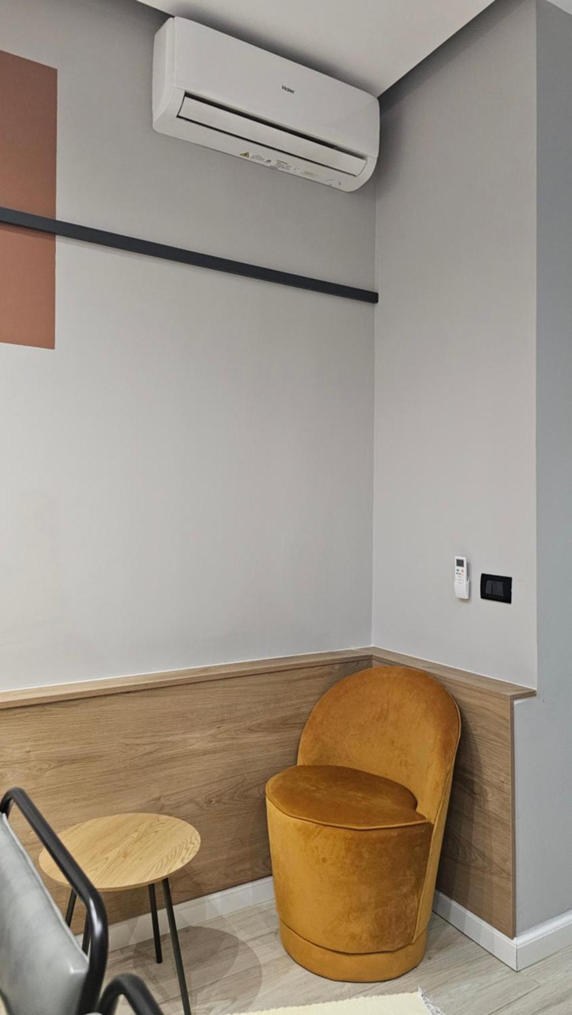 Tam Serviced Studio Apartments Next To Blloku Tirana Esterno foto