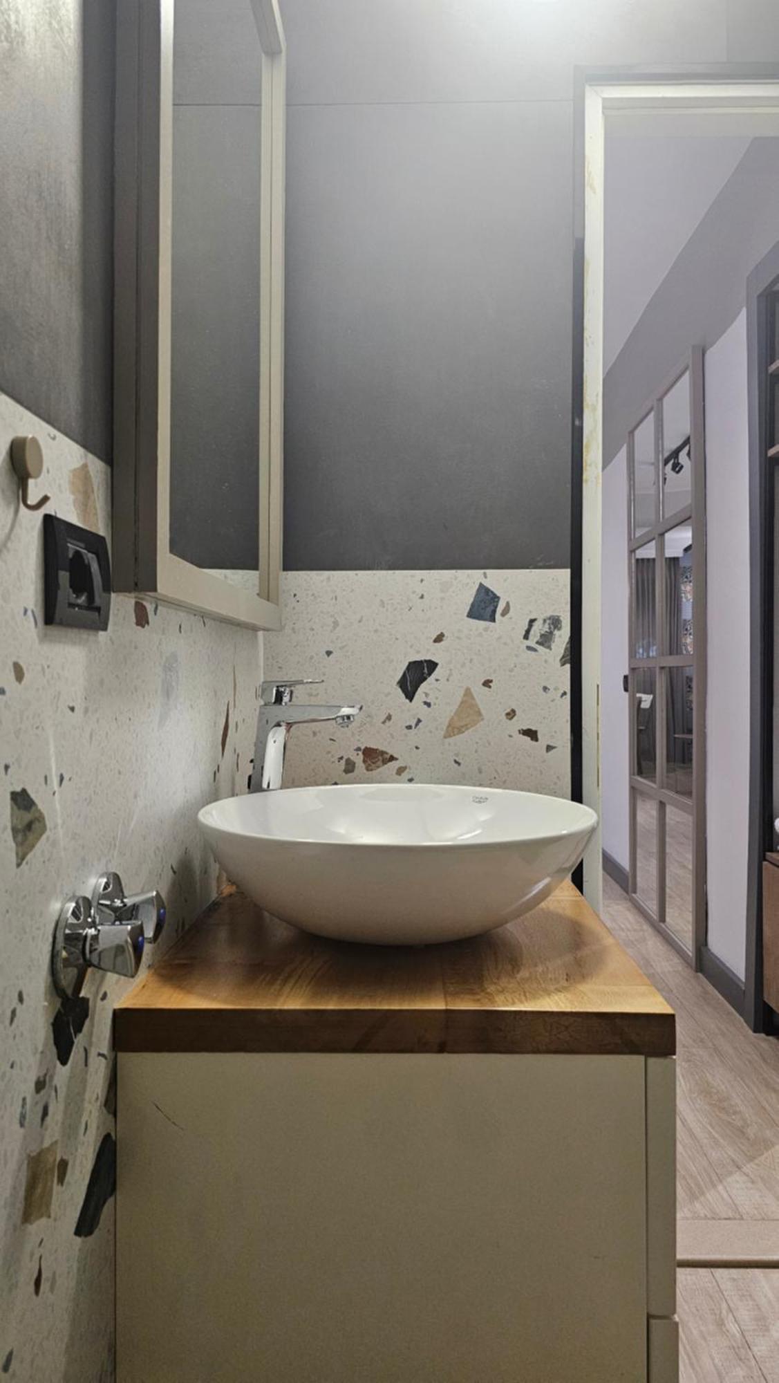 Tam Serviced Studio Apartments Next To Blloku Tirana Esterno foto